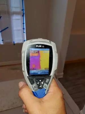 Thermal camera scanning a wall