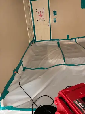 Containment and equipment in a room
